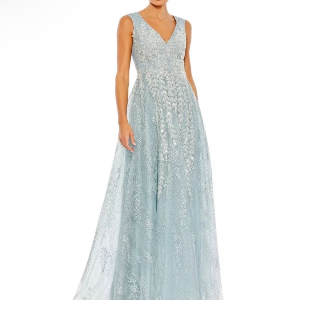 Mac duggal prom dress